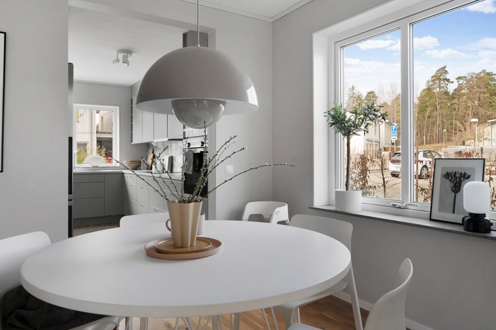 Solåsvägen 8